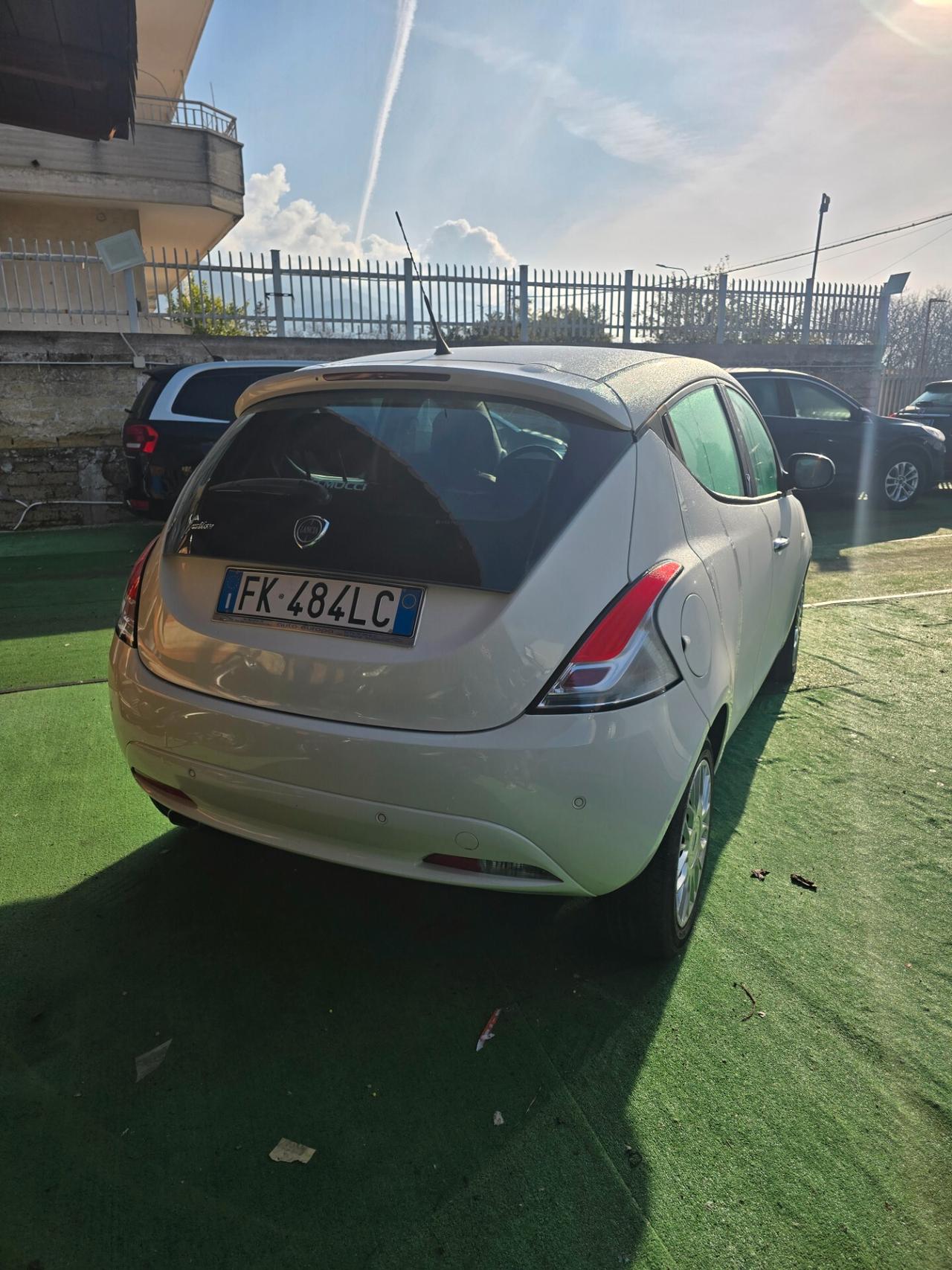 Lancia Ypsilon 1.2 69 CV 5 porte Gold 2017