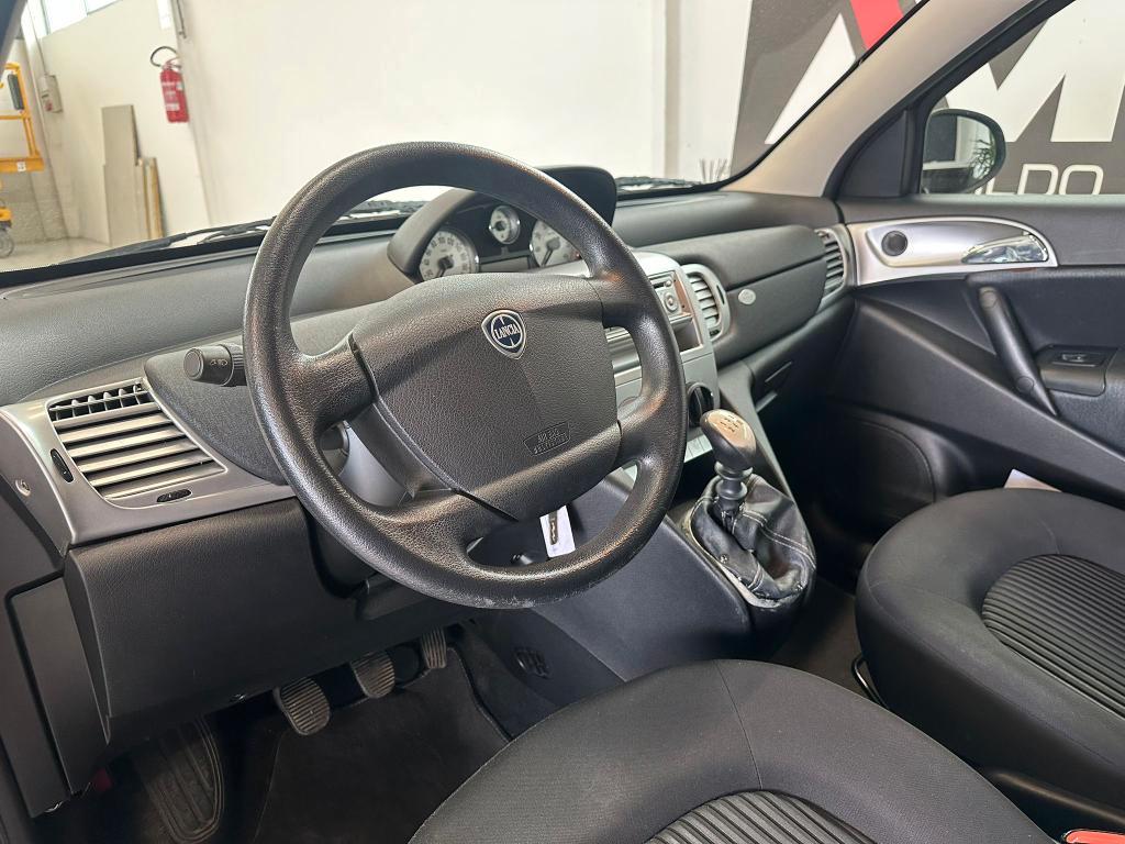 Lancia Ypsilon Ypsilon II 1.2 8v Argento