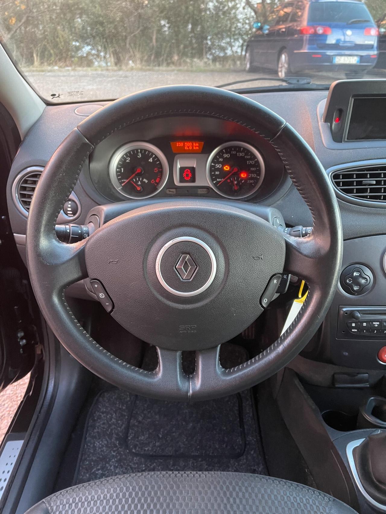 Renault Clio 1.5 dCi - NAVIGATORE - NEOPATENTATI