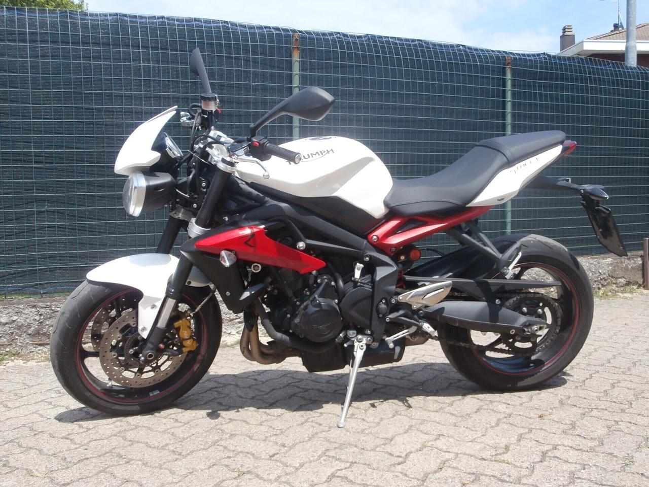Triumph Street Triple R ABS del 2017 compreso trapasso-tagliando-garanzia
