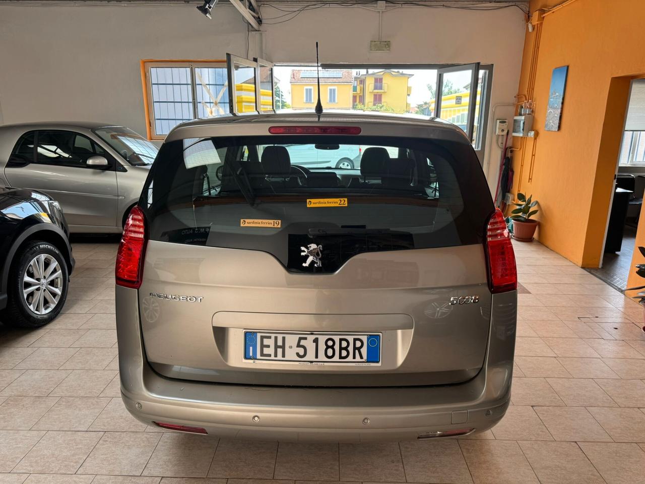 Peugeot 5008 2.0 HDi 150CV Business
