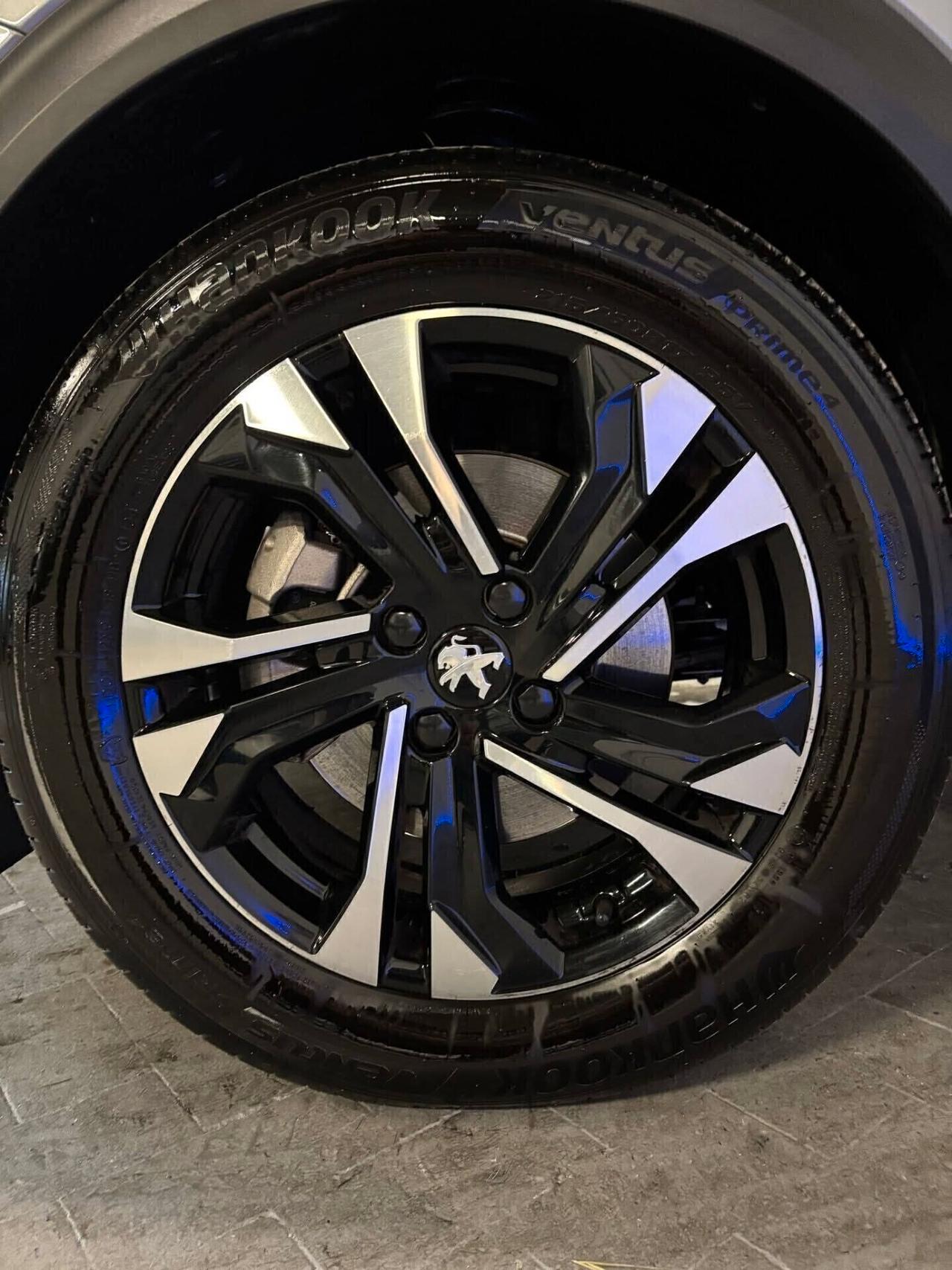 Peugeot 2008 BlueHDi 130 S&S EAT8 Allure/*