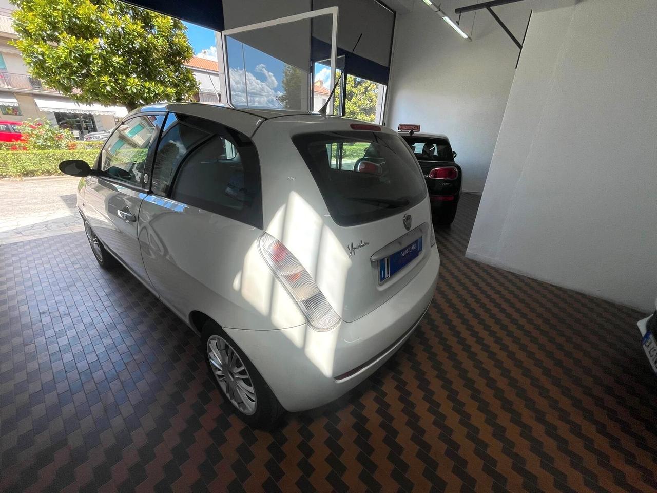 Lancia Ypsilon 1.4 Ecochic GPL