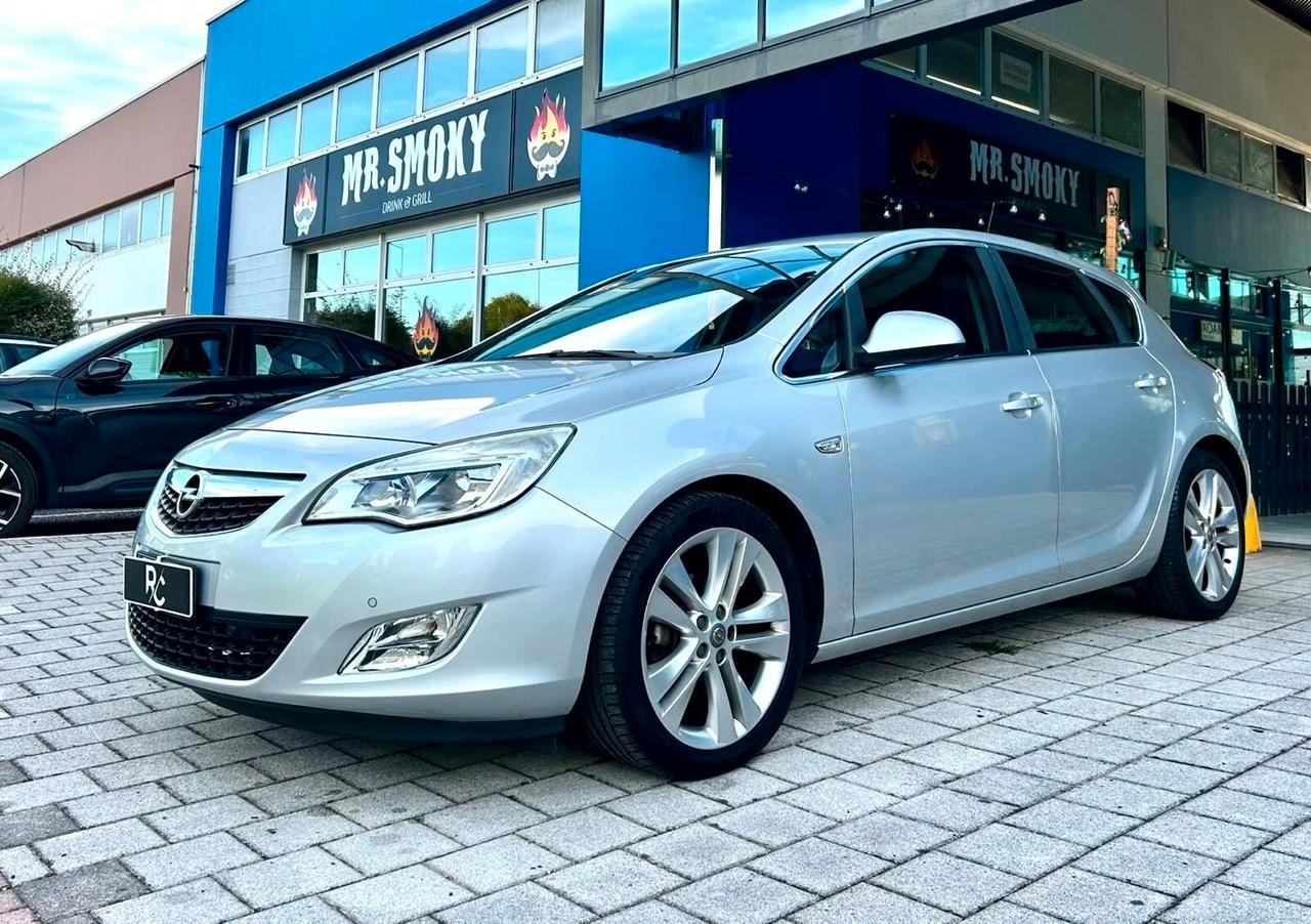Opel Astra 1.6 115CV 5 porte Cosmo