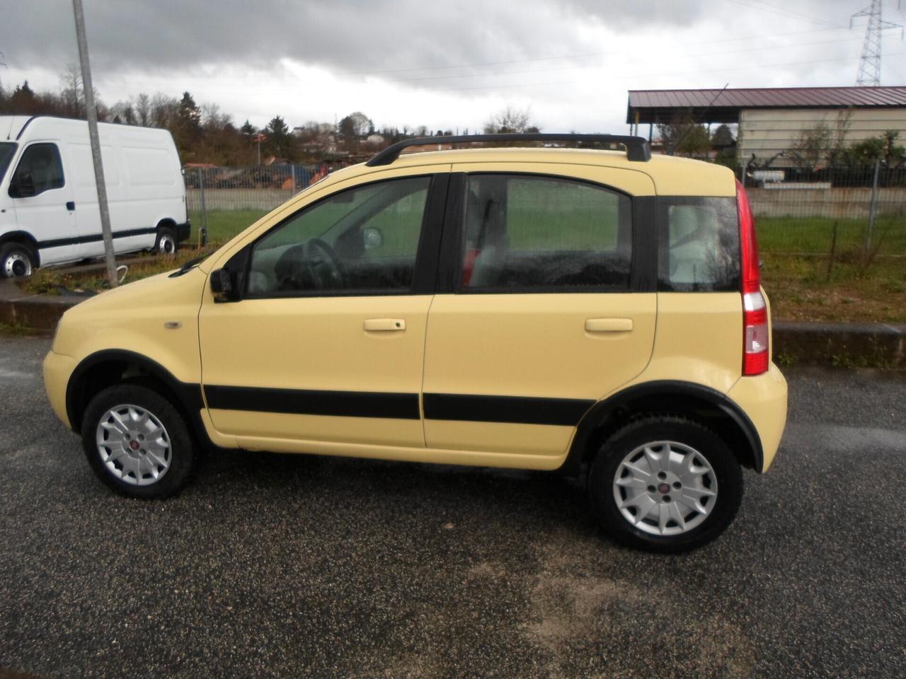 Fiat Panda 1.2 4x4 Climbing GPL