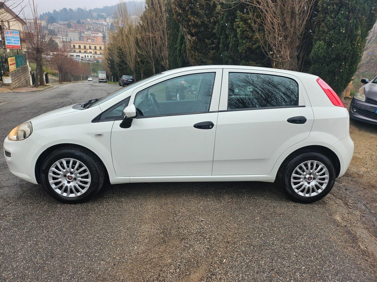 Fiat Punto 1.3 MJT II 75 CV 5 porte Street 2015
