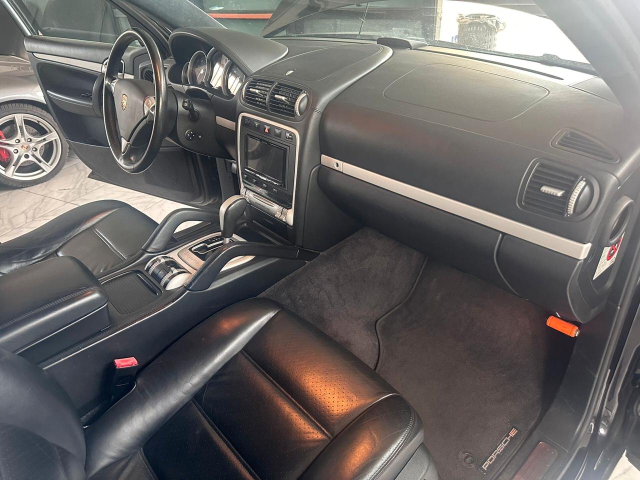 Porsche Cayenne 4.5 cat Turbo