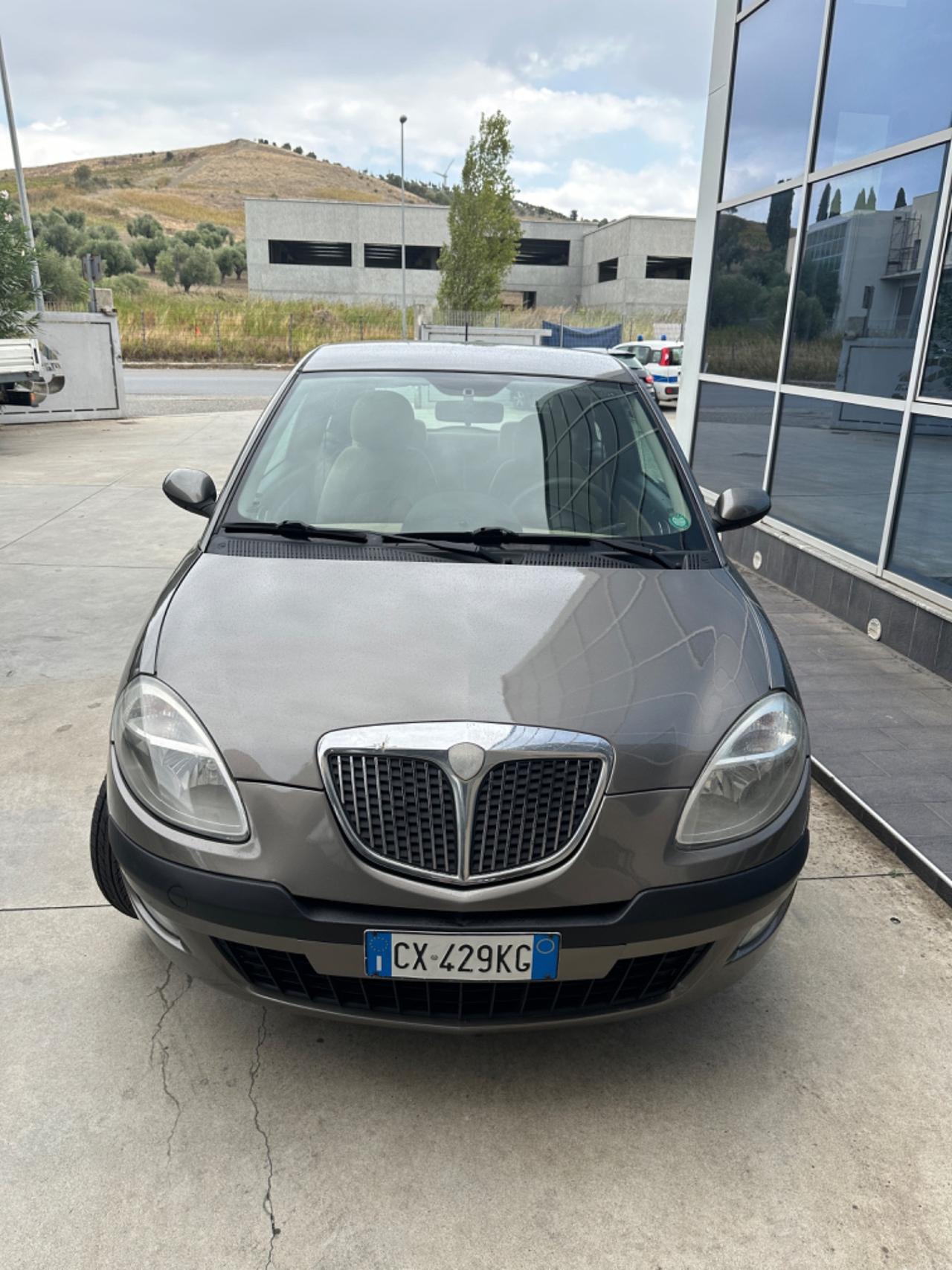 Lancia Ypsilon 1.2 Argento