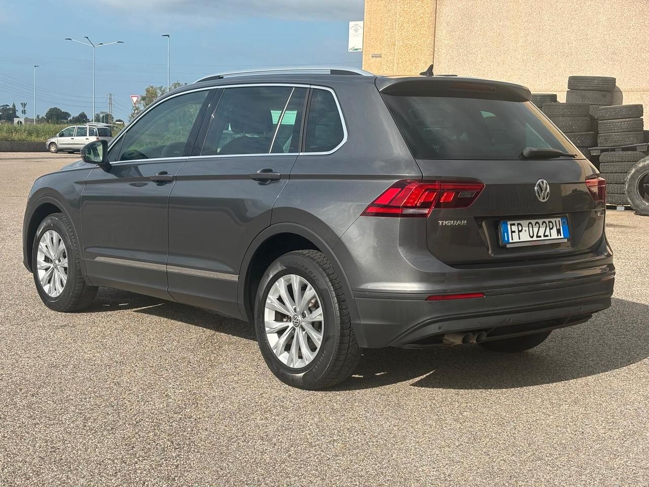 Volkswagen Tiguan 2.0 TDI SCR DSG 4MOTION Business BMT