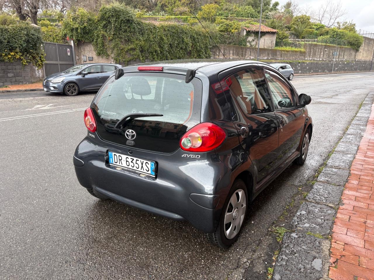 Toyota Aygo 1.0 12V VVT-i 5 porte Sol automatica