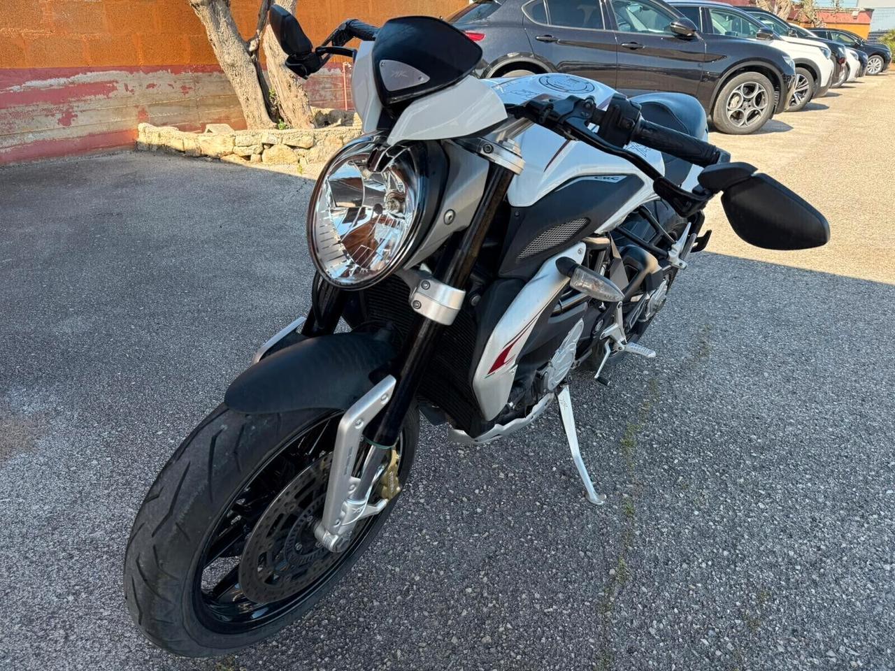 Mv Agusta brutale 800 dragster permuta auto/moto