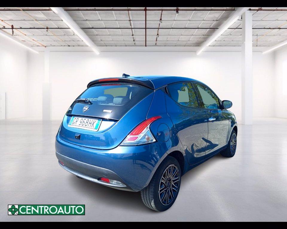 LANCIA Ypsilon 1.0 firefly hybrid Gold s&s 70cv 5p.ti del 2024