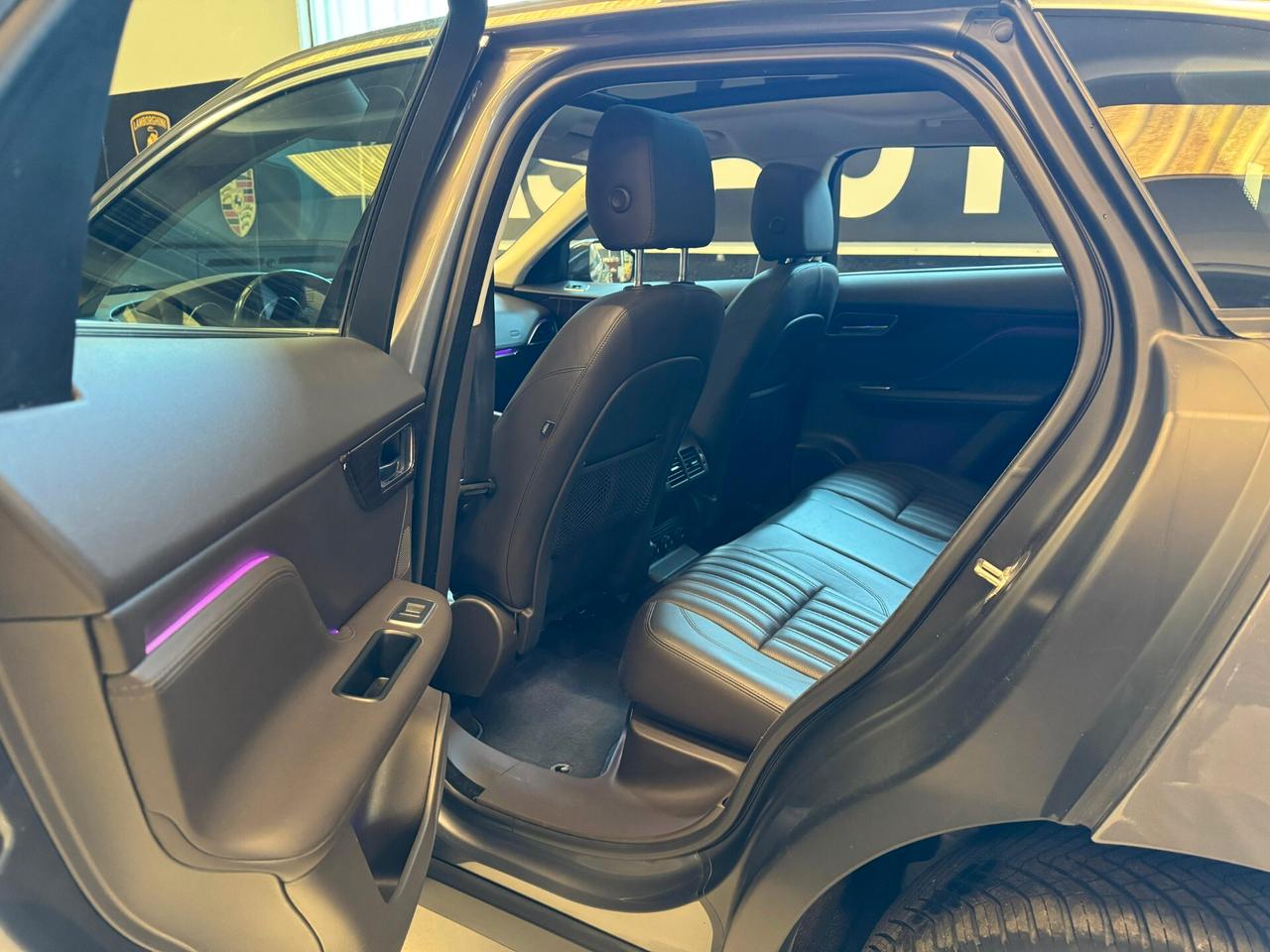 Jaguar F-Pace 2.0 D Prestige