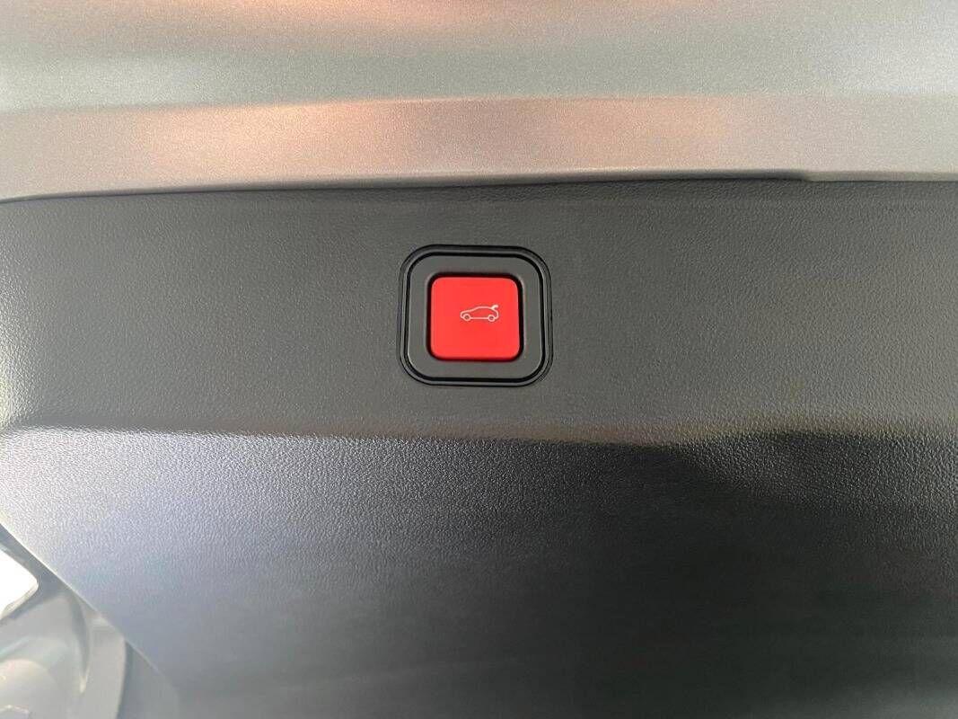 Jeep Avenger 1.2 t. e-hybr.mhev Summit fwd 110cv edct6