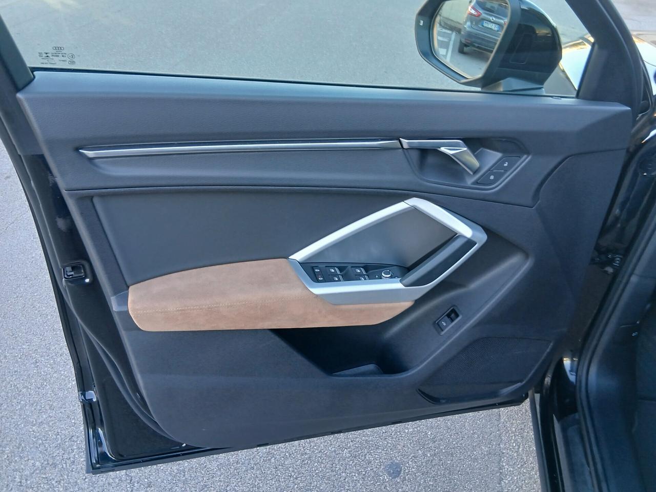 Audi Q3 35 TDI S tronic Business Advanced