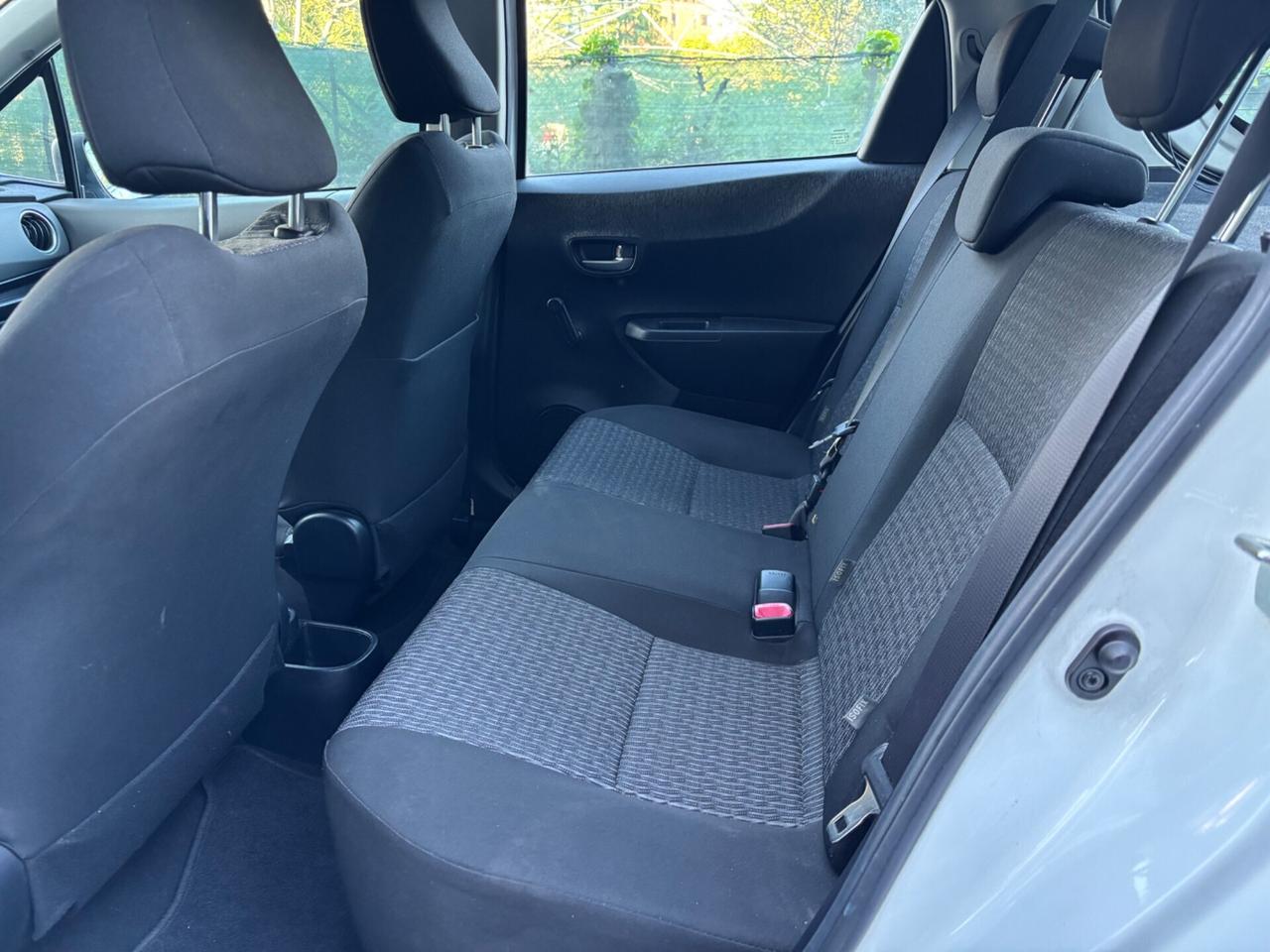 Toyota Yaris 1.4 D-4D 5 porte Lounge OK NEOPATENTATI