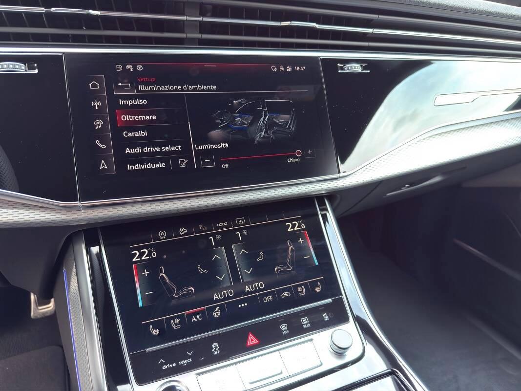 Audi Q8 3.0 286CV S LINE TETTO PELLE VALCONA CERCHI 23