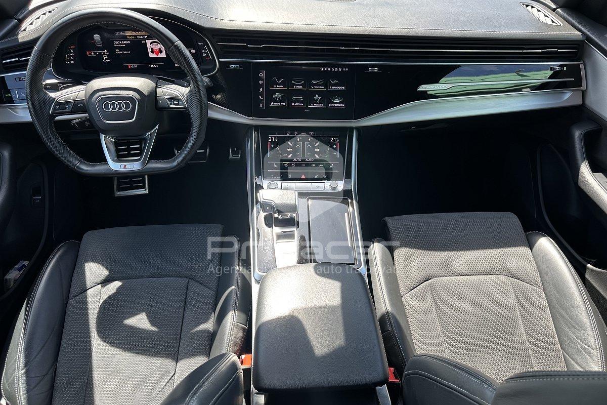 AUDI Q8 55 TFSI quattro tiptronic