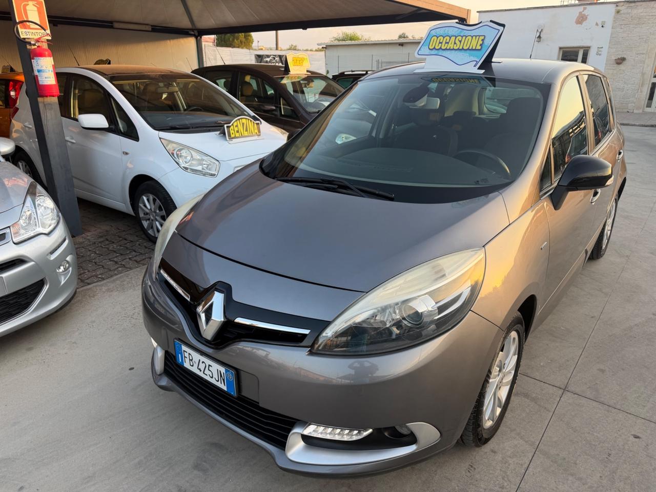 Renault SCENIC 1.5 dCi 110CV 2015 - TOM TOM