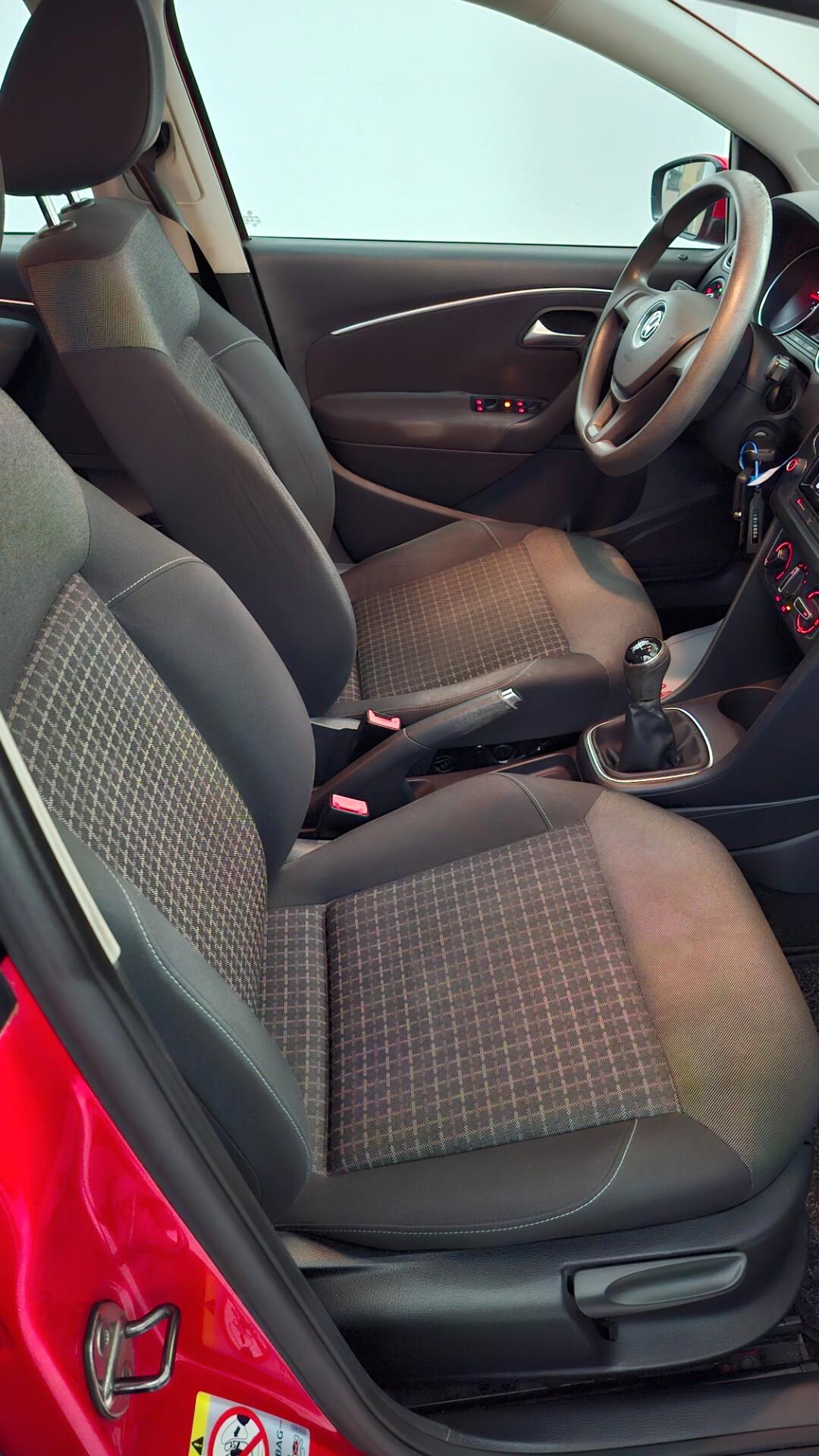 VOLKSWAGEN POLO 2014 DIESEL EURO6B COME NUOVA