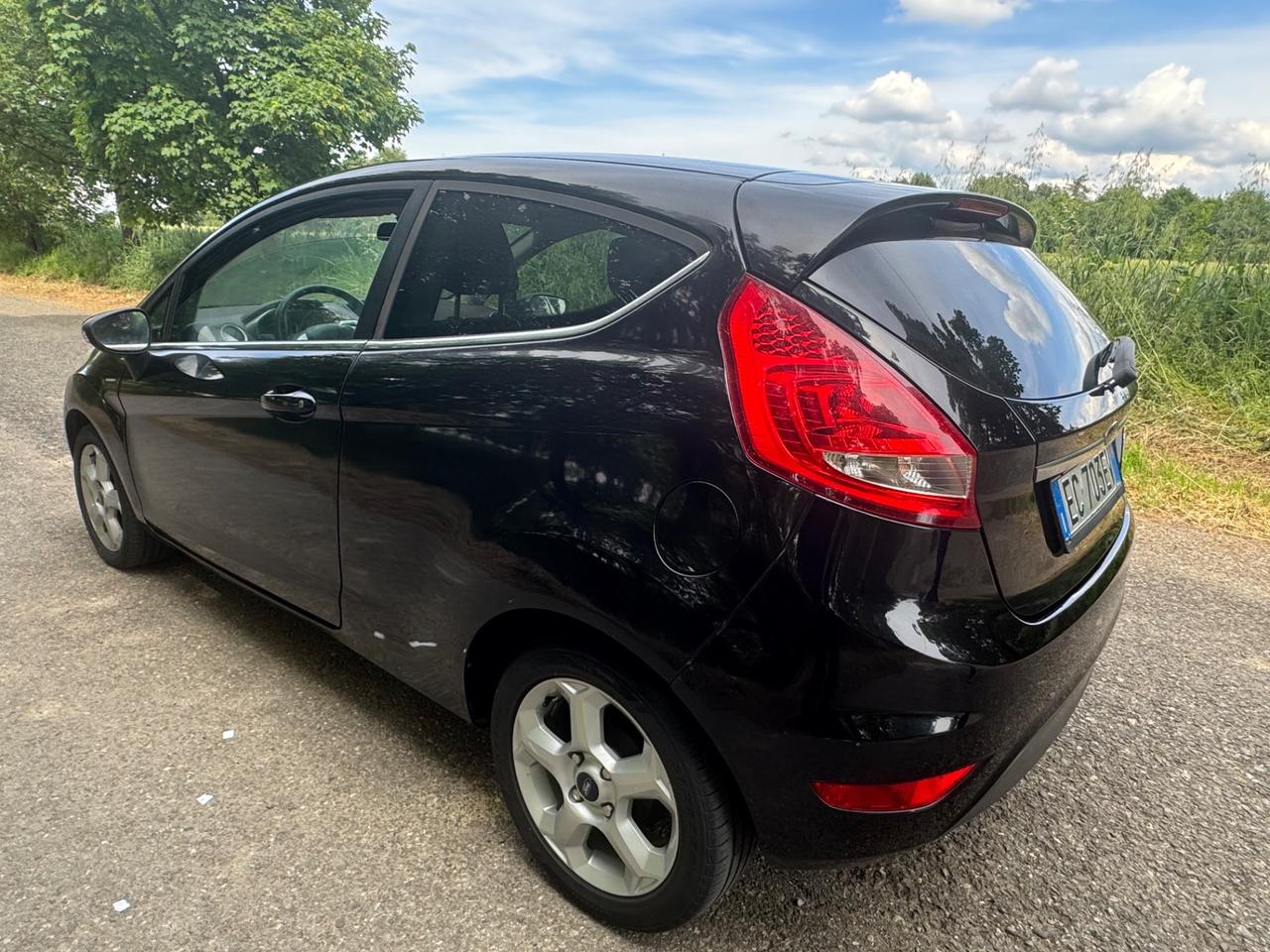 Ford Fiesta 1.2 60CV 3p. titanium