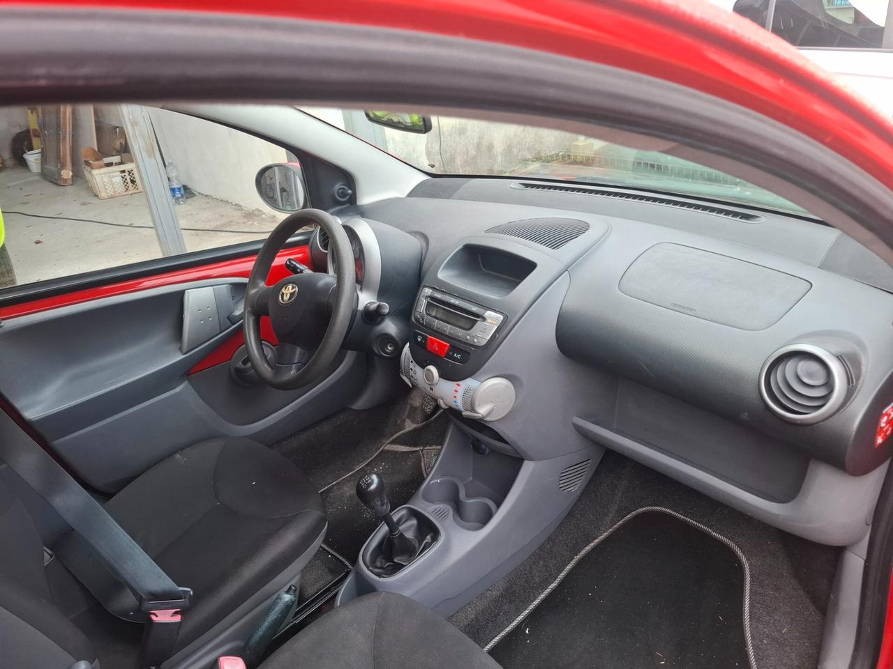 Toyota Aygo 1.0 12V VVT-i 5 porte anno 2010