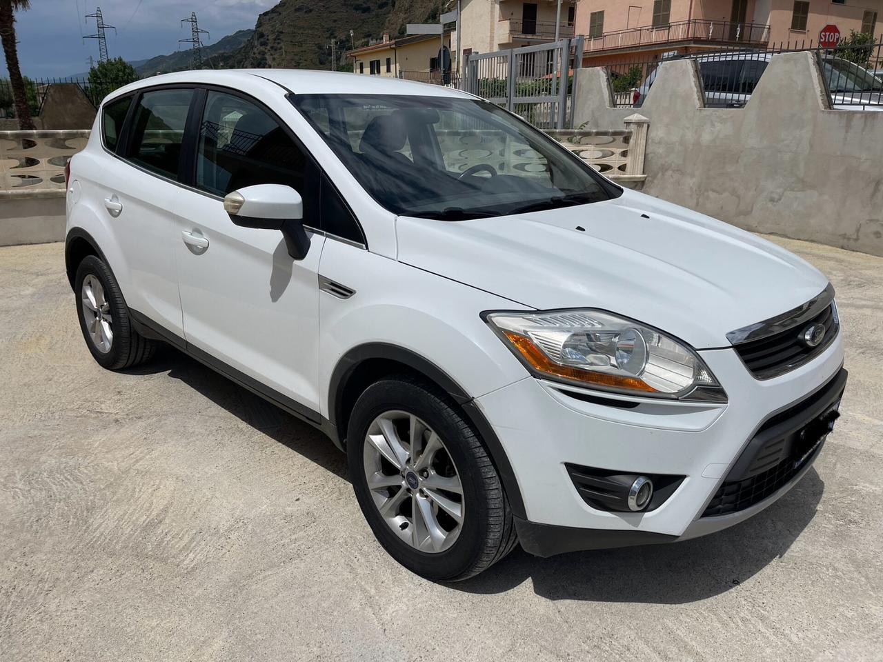 Ford Kuga 2.0 TDCI 140 CV 2WD