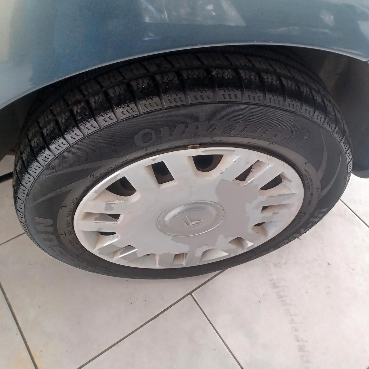 116.478 KM SOLTANTO C3 1.1 PER NEOPATENTATI