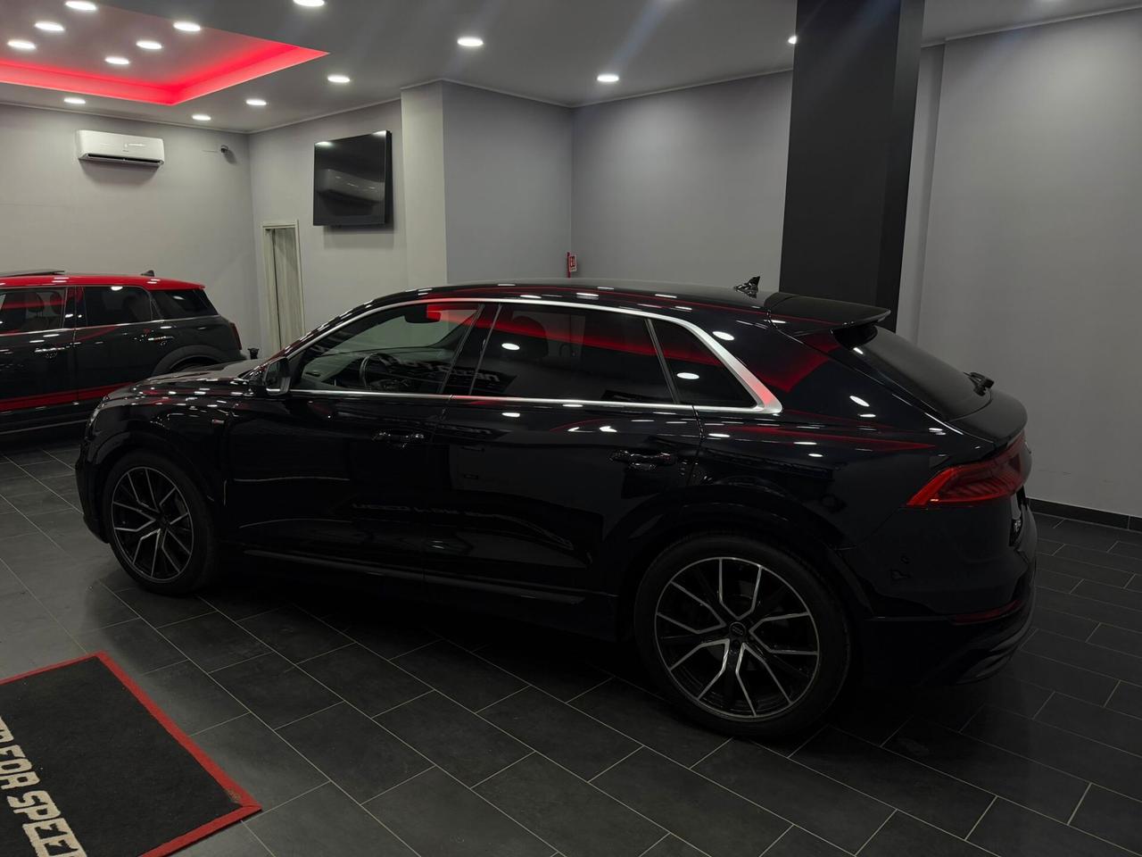 Audi Q8 45 TDI quattro tiptronic Sport