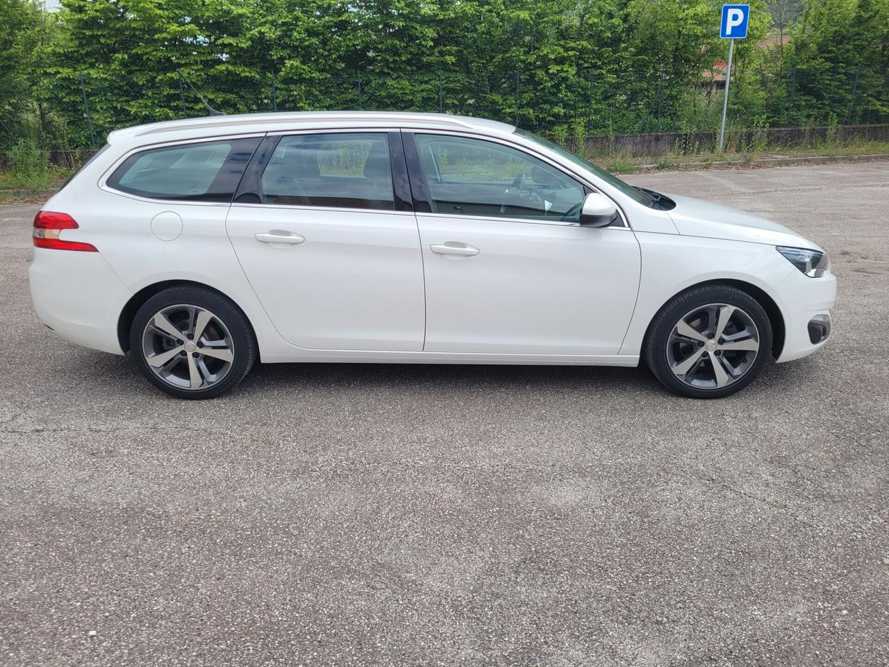 Peugeot 308 BlueHDi 120 S&S SW Active