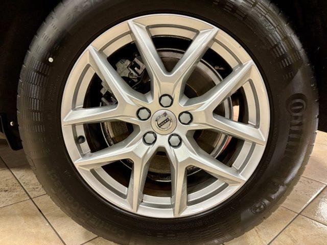 VOLVO XC60 B4 (d) AWD Geartronic UNIPRO SOLO 40.000 KM CERTIF