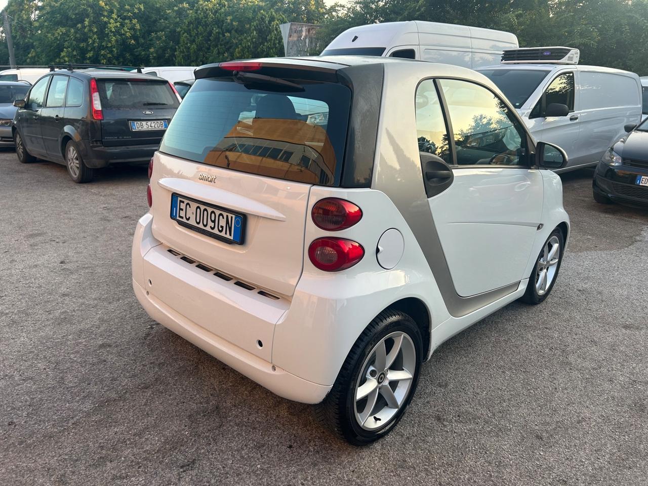 Smart ForTwo 1000 62 kW coupé passion