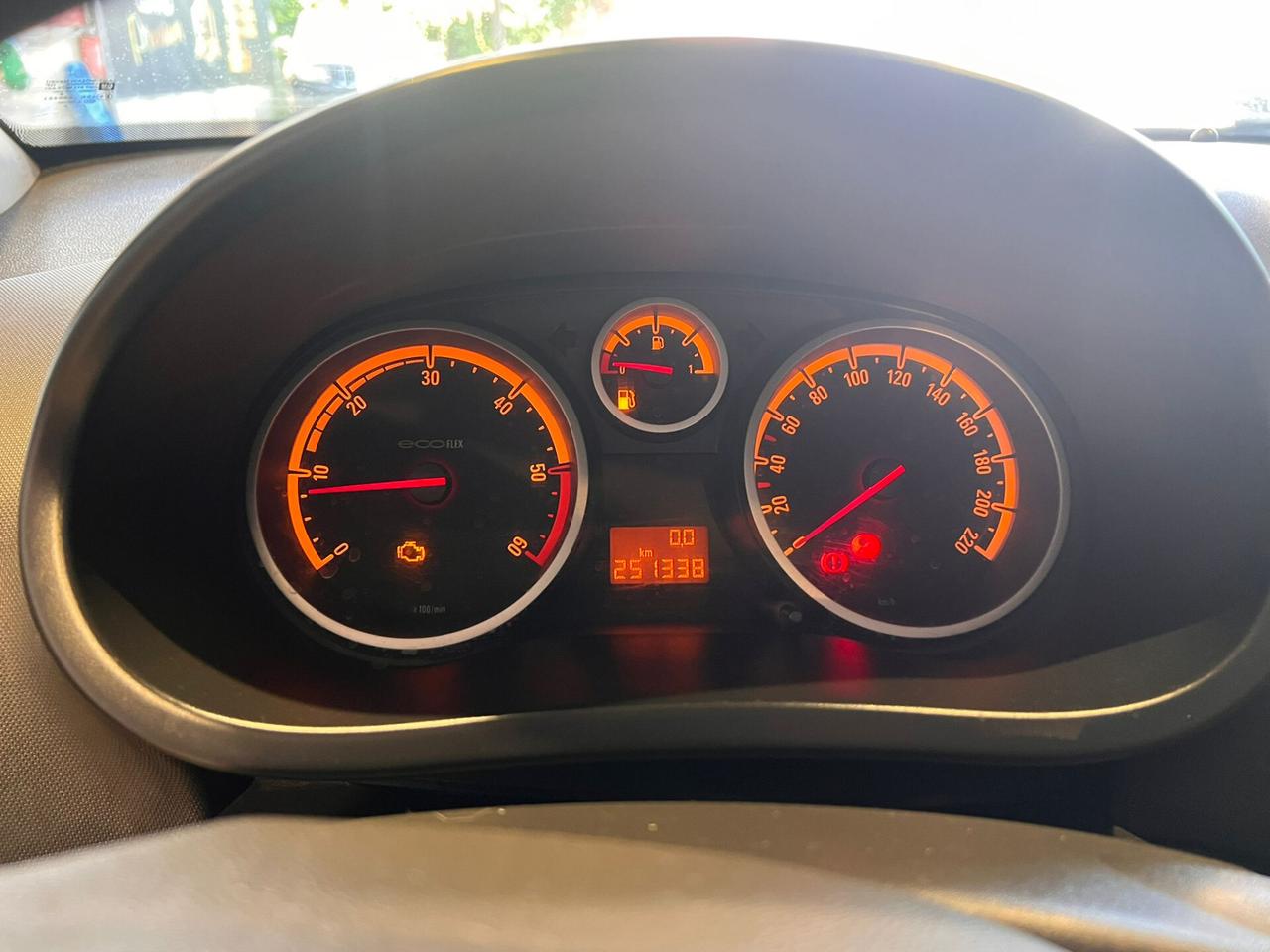 Opel Corsa CDTI 1.3 75CV