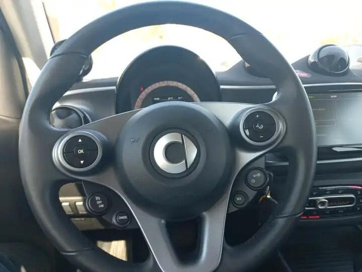 Smart ForTwo coupè EQ 60kW passion