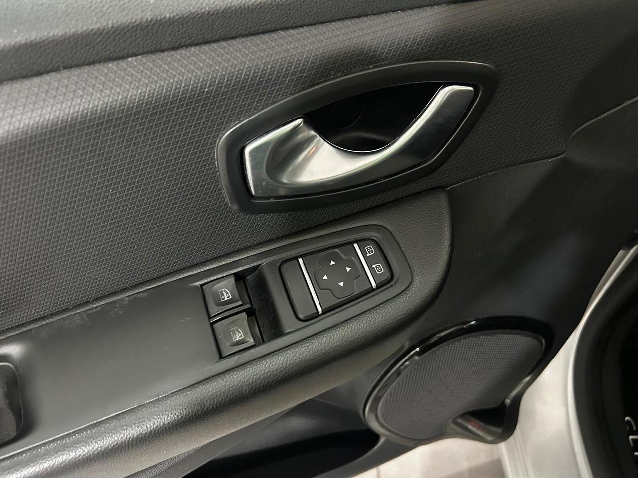 Renault Clio dCi 8V 75CV Start&Stop 5 porte Energy Zen