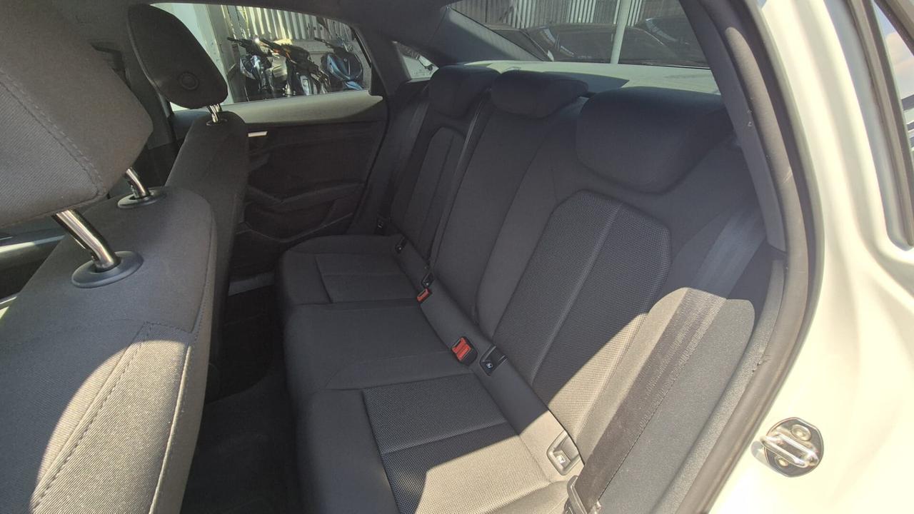 Audi A3 Sedan 30 TDI
