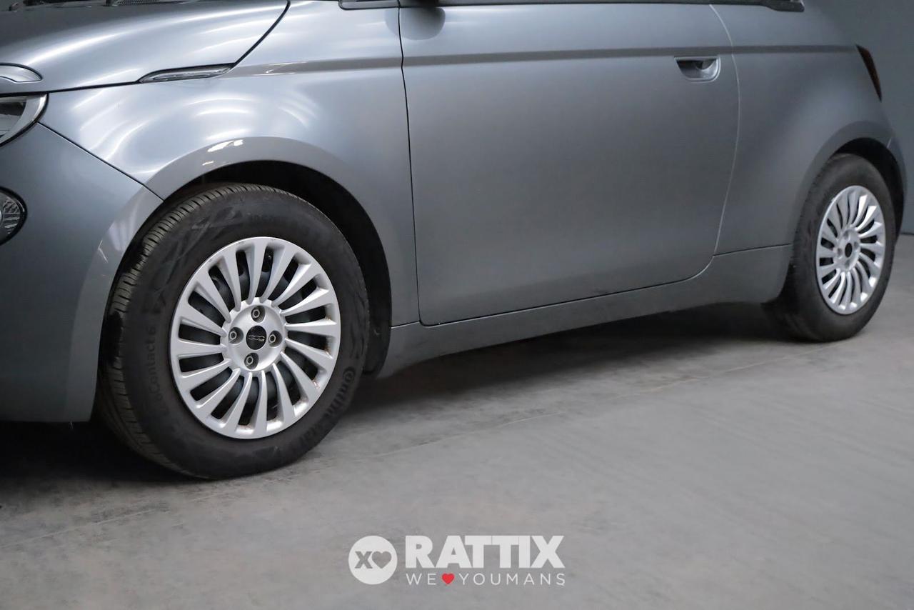 Fiat 500e motore elettrico 42 kWh La Prima