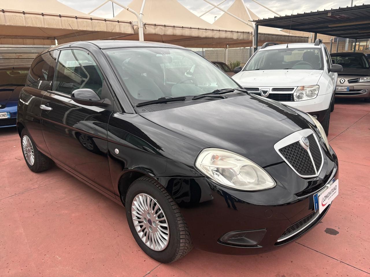 Lancia Ypsilon 1.3 MJT 75 CV Argento