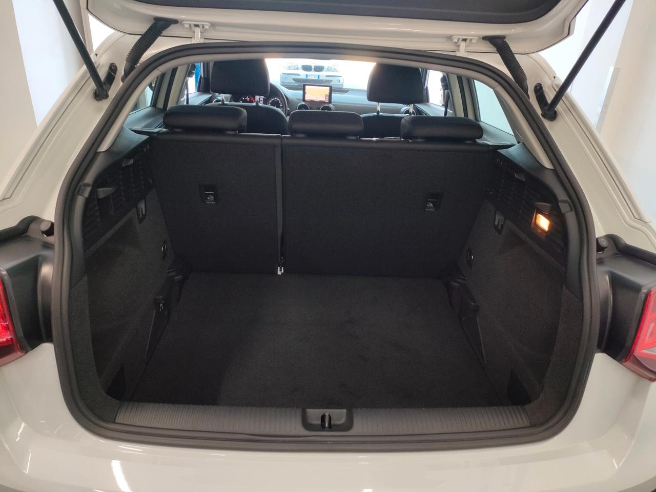 Audi Q2 30 TDI S tronic Business