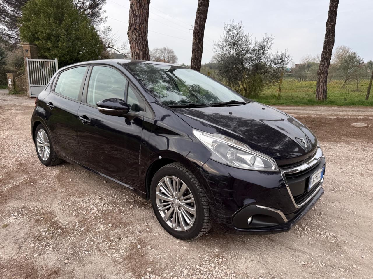 Peugeot 208 PureTech 82 5p. GPL Active