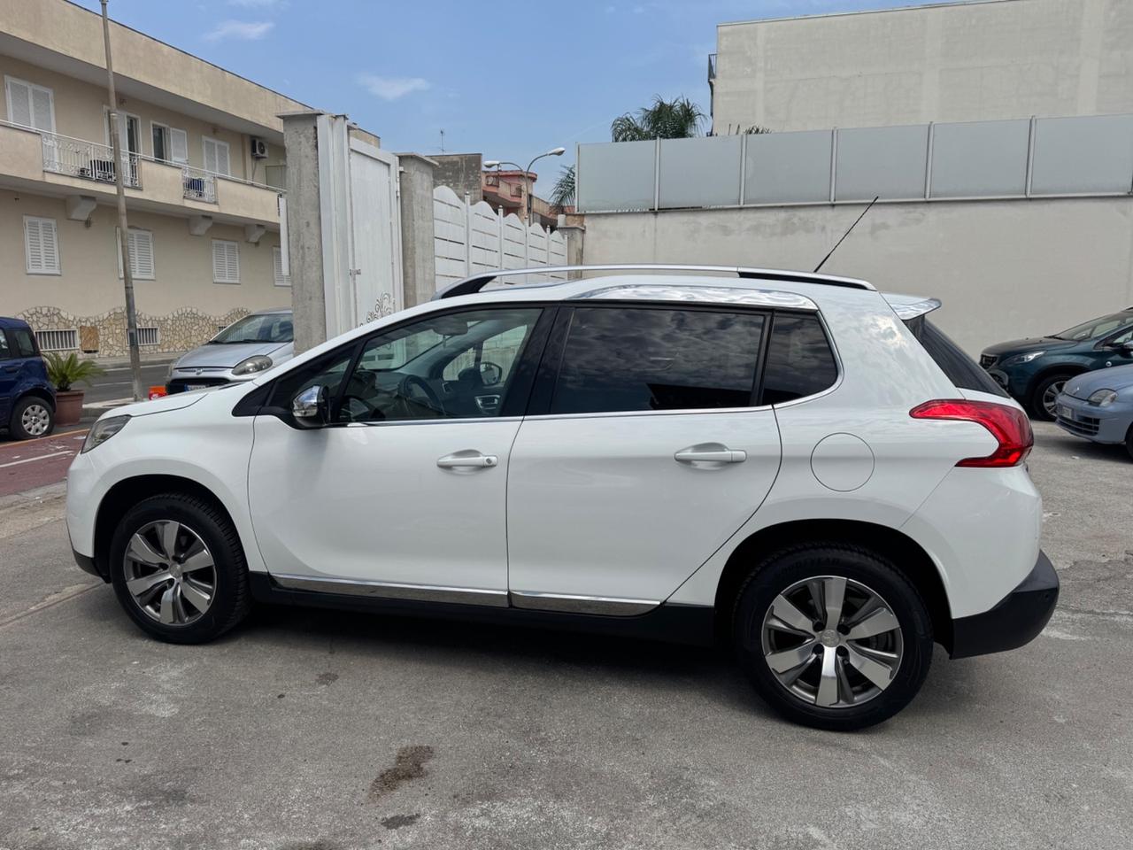 Peugeot 2008 1.2 BENZINA 82CV Allure 2016