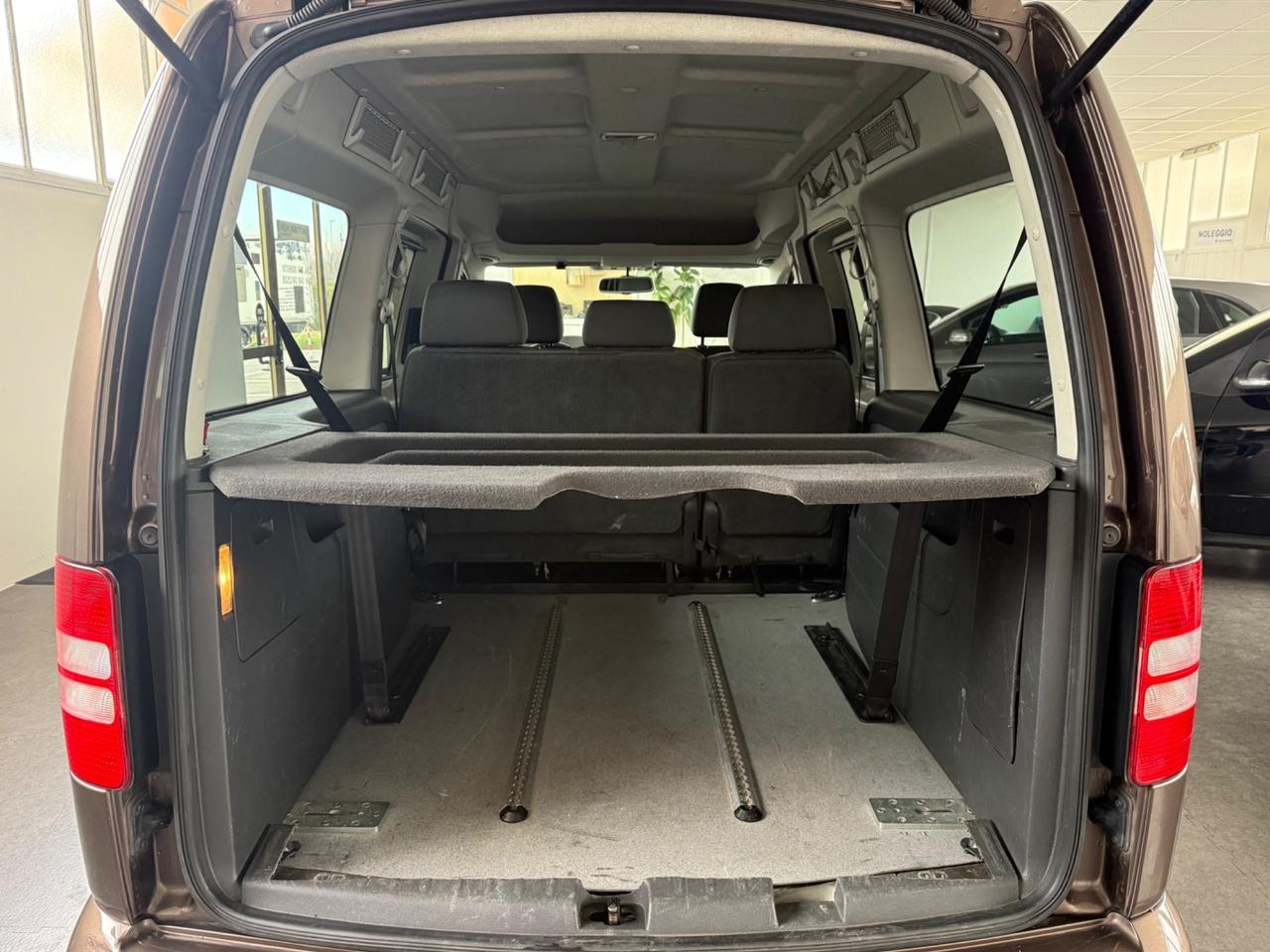 Volkswagen Caddy 1.6 TDI 102 CV 5p. Highline Maxi 7 posti / trasporto disabili