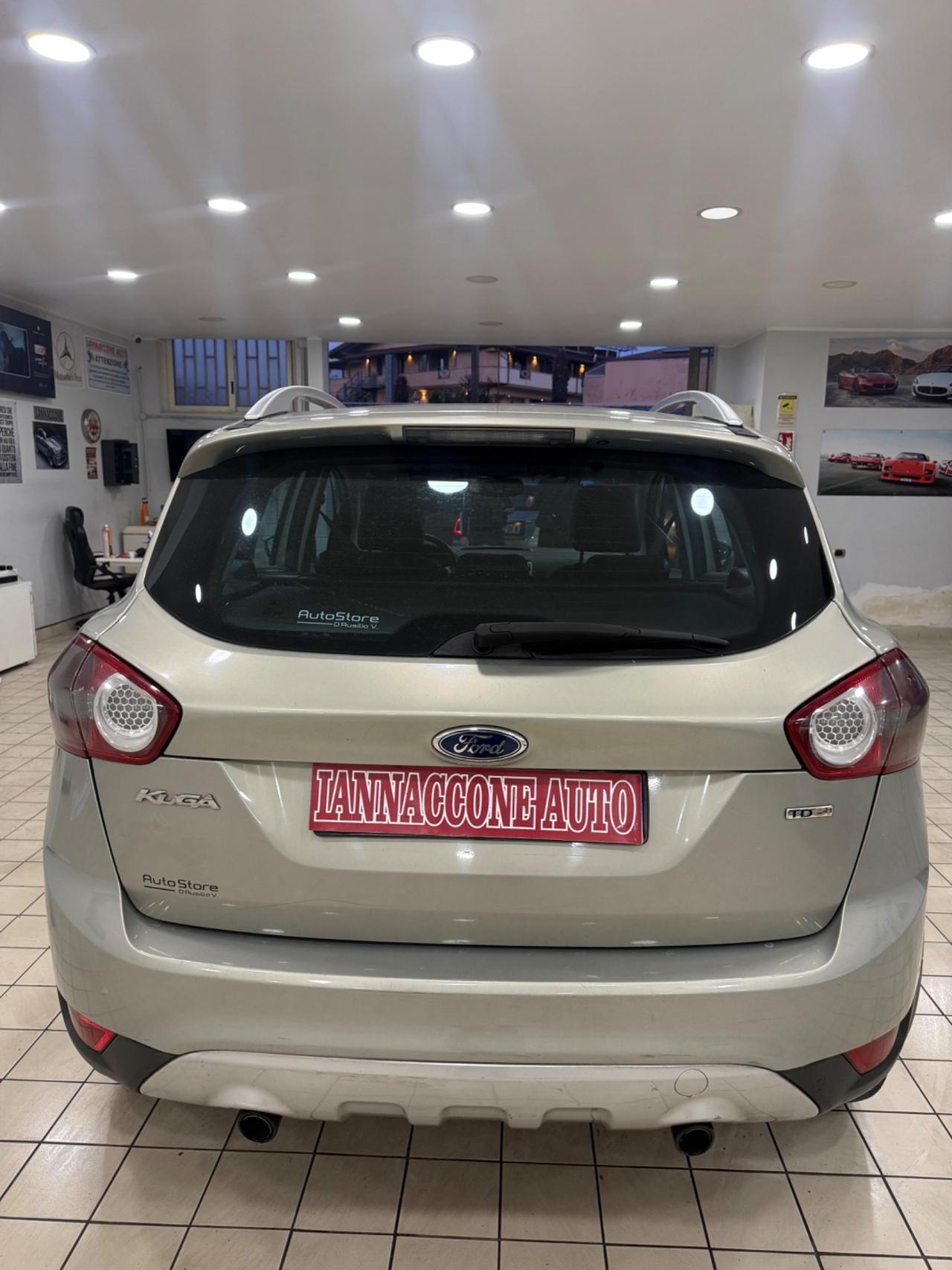 Ford Kuga 2.0 TDCi 4x4 titanium