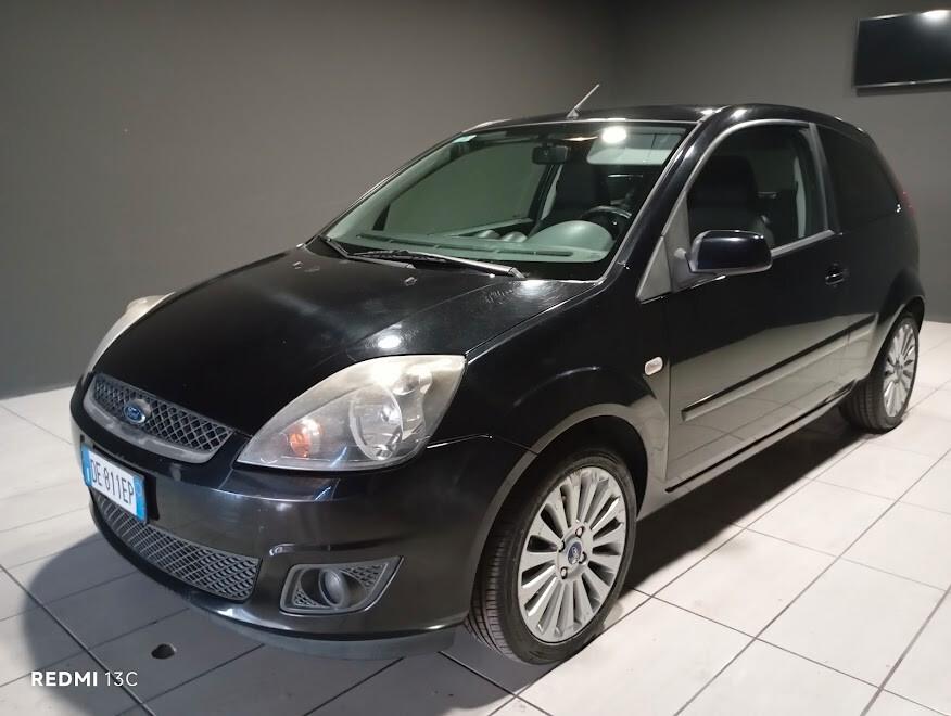 Ford Fiesta del 2007 benzina 90.000 km
