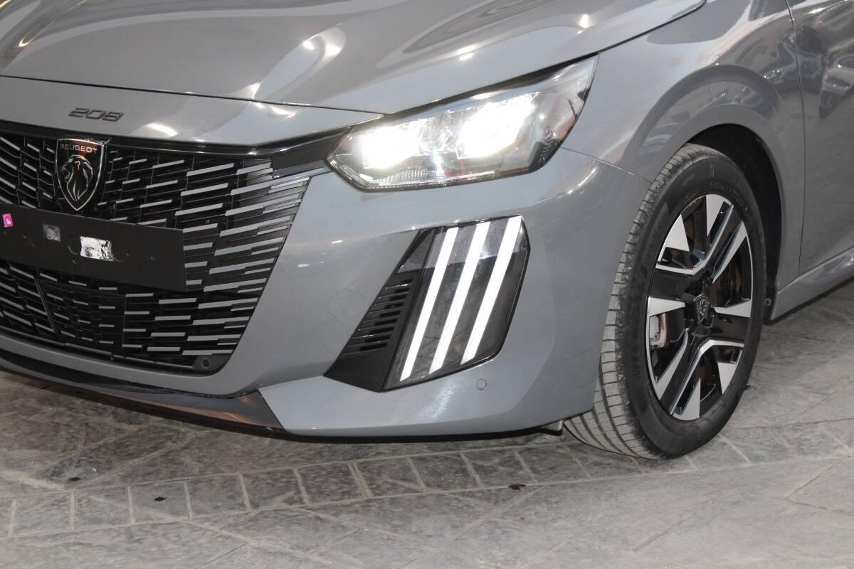 Peugeot 208 1.2 puretech Allure s&s 100cv Con NAVIGATORE