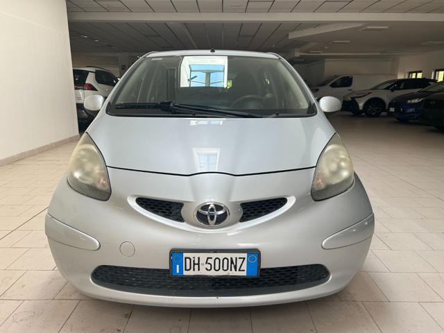 TOYOTA Aygo 1.0 12V VVT-i 5 porte Sol m-mt