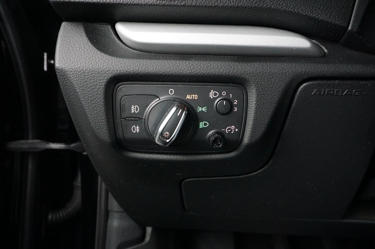 Audi A3 Sedan 2.0 TDI clean diesel Ambiente