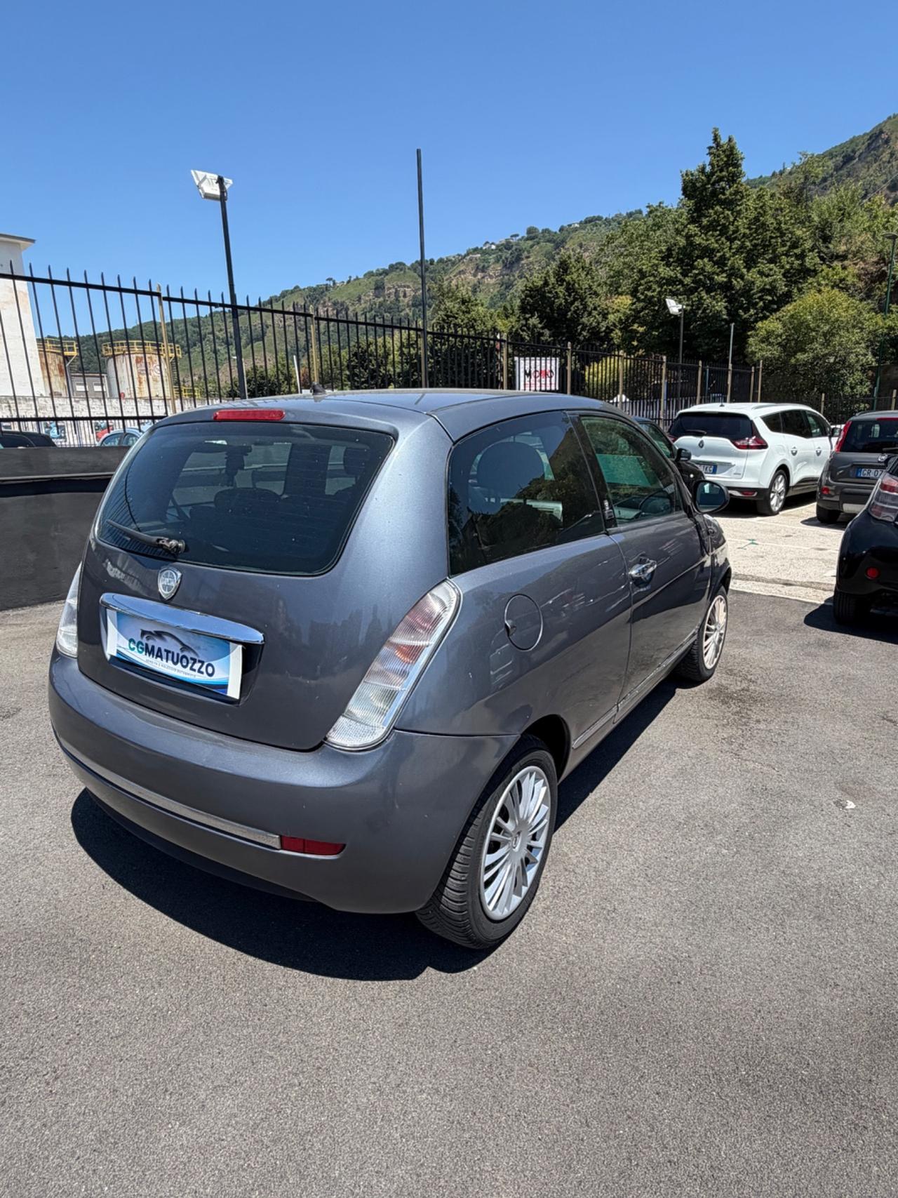 Lancia Ypsilon 1.2 69 CV Platinum