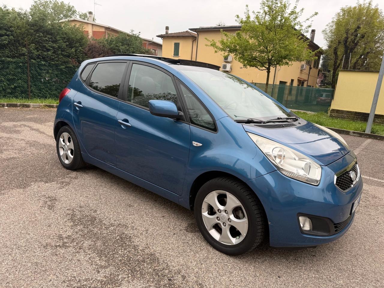Kia Venga 1.4 crdi - TETTO - NEOP. - 12 MESI DI GARANZIA -