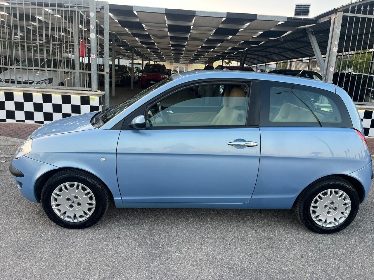 Lancia Ypsilon 1.2 Argento Unipro 2003